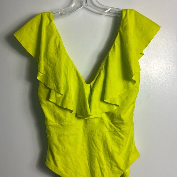 NWOT Trina Turk Sway Ruffle Plunge One Piece Swimsuit Neon Yellow Palm Tree 8 - Picture 3 of 11